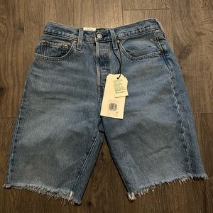 501 Levi's knee shorts